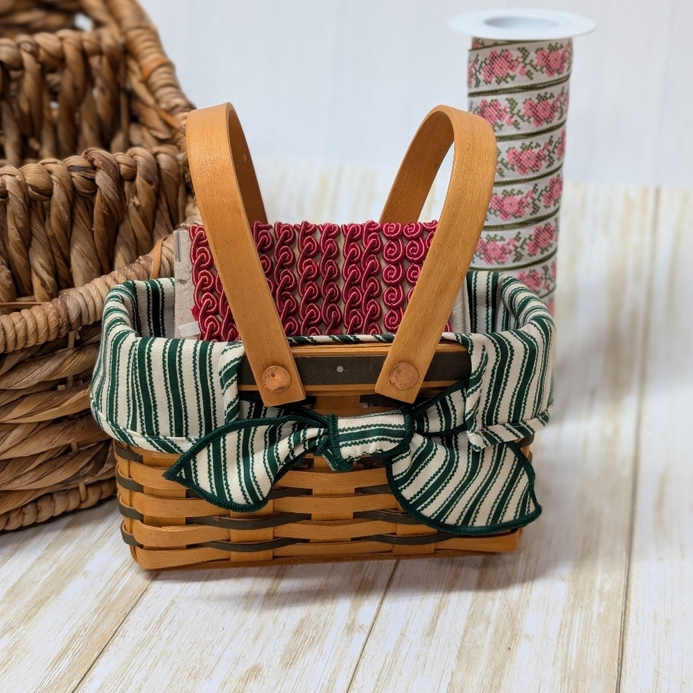 LONGABERGER Picture Perfect Sweetheart Series Basket - Picture 11 of 12